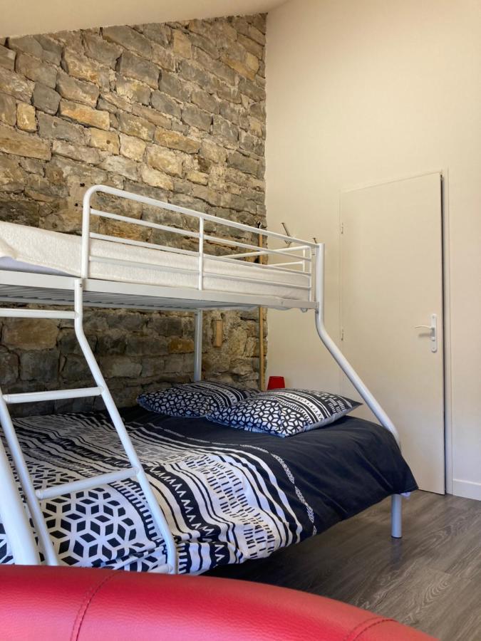 La Chambre Du Tonneau Montigny-sur-l'Ain Exterior foto